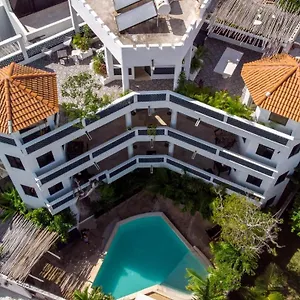 the-castle-of-tulum.allrivieramayahotels.com/