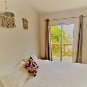 rustik-inn-playa-del-carmen.allrivieramayahotels.com/